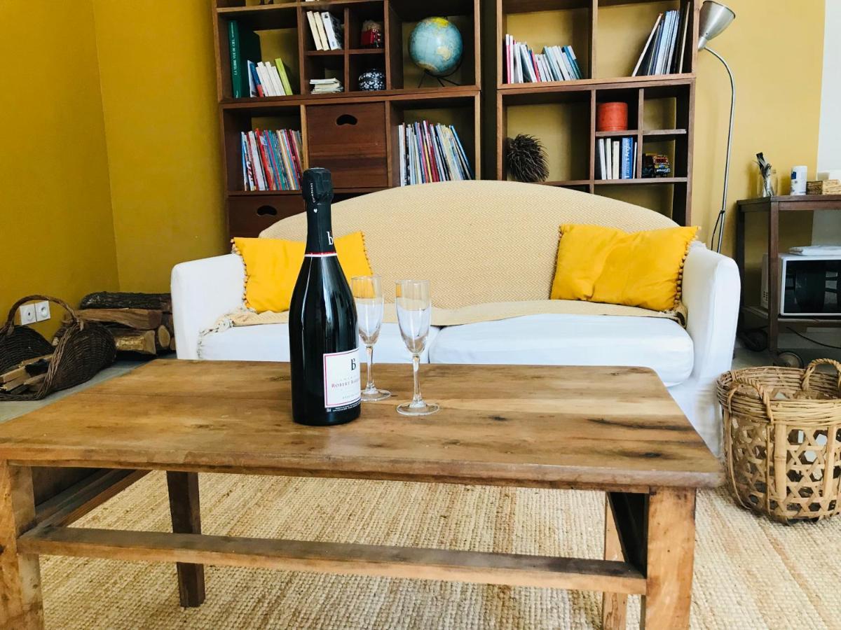 Ferme St Pierre 2 Suites Avec Repas, Piscine, Clim, Cheminee Ou Baignoire Spa Chabeuil Eksteriør bilde