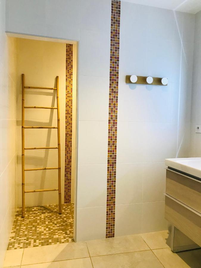 Ferme St Pierre 2 Suites Avec Repas, Piscine, Clim, Cheminee Ou Baignoire Spa Chabeuil Eksteriør bilde
