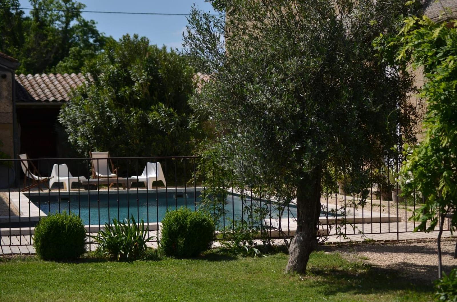 Ferme St Pierre 2 Suites Avec Repas, Piscine, Clim, Cheminee Ou Baignoire Spa Chabeuil Eksteriør bilde