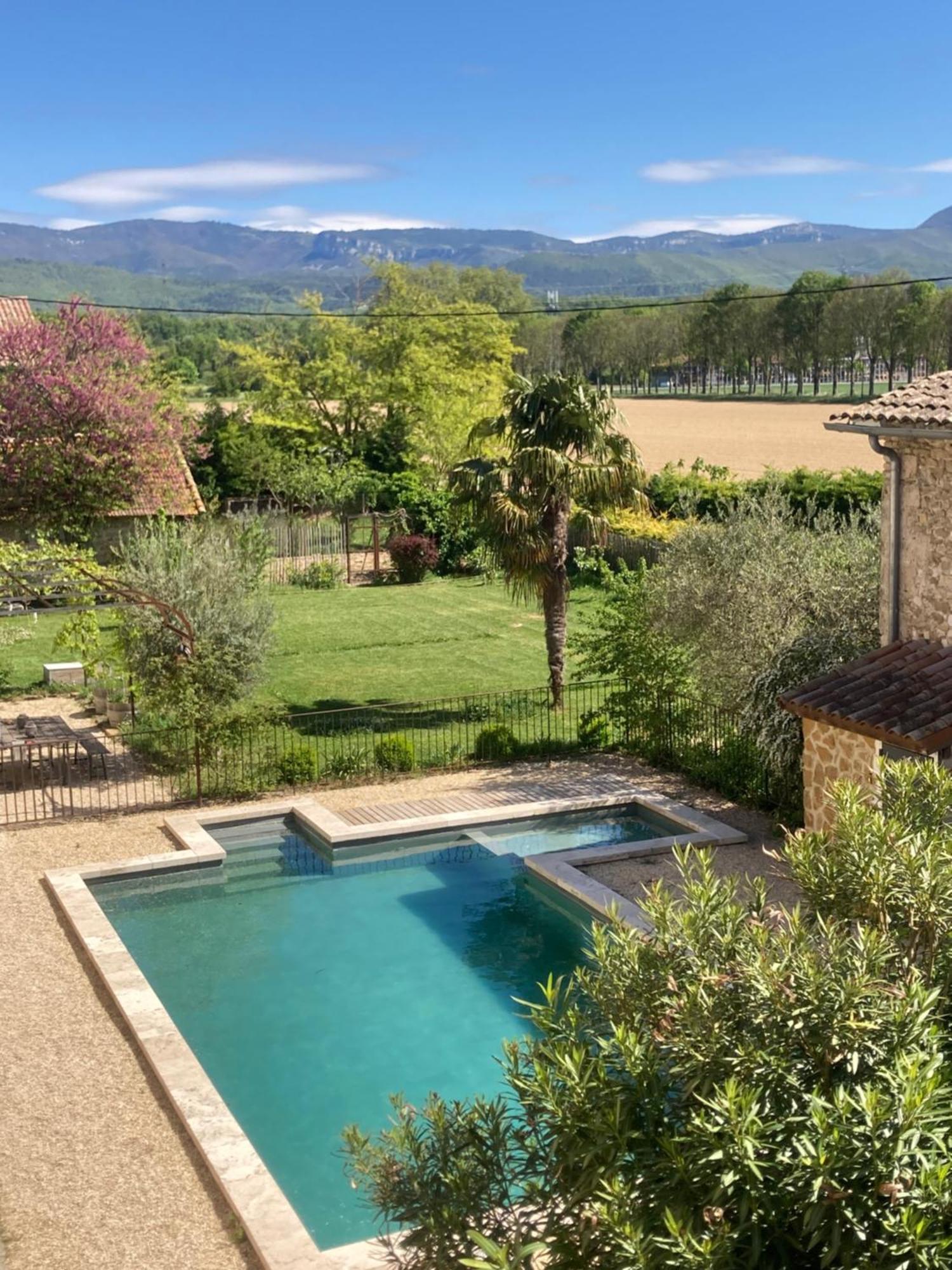 Ferme St Pierre 2 Suites Avec Repas, Piscine, Clim, Cheminee Ou Baignoire Spa Chabeuil Eksteriør bilde